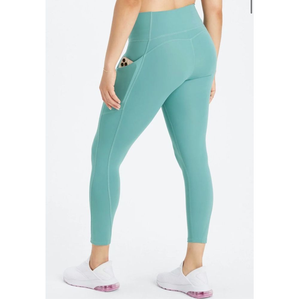 MWT - Fabletics- matching set Small impact sports bra and buttery-soft legging - Picture 6 of 11